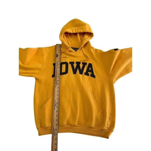 Vintage Iowa Hawkeyes Hoodie Mens Small Yellow Pullover Distressed Logo‎ Y2K - Picture 3 of 12